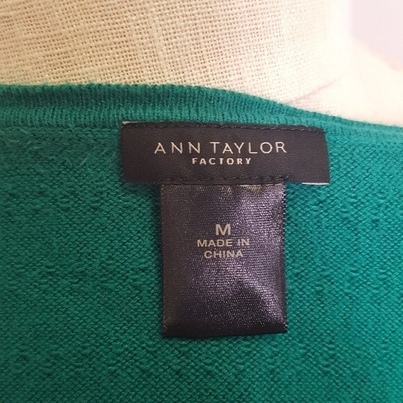 Ann Taylor Green Zip Front Cardigan - Picture 3 of 4